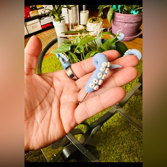 8 Baby Blue Sea Creature Tentacles 🦑Decor Tentacle Unique Modern Indoor Plant - Picture 2 of 10